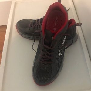 Size 10 Columbia Men’s Sneaker Gray and Red